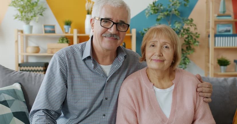 Couple reviewing retirement income splitting options